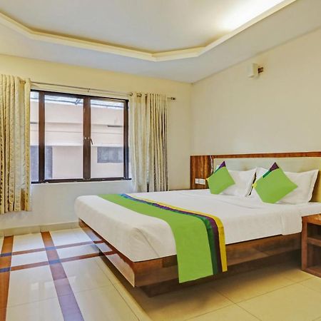 Treebo Trend Time Square Marine Drive Otel Kochi Dış mekan fotoğraf