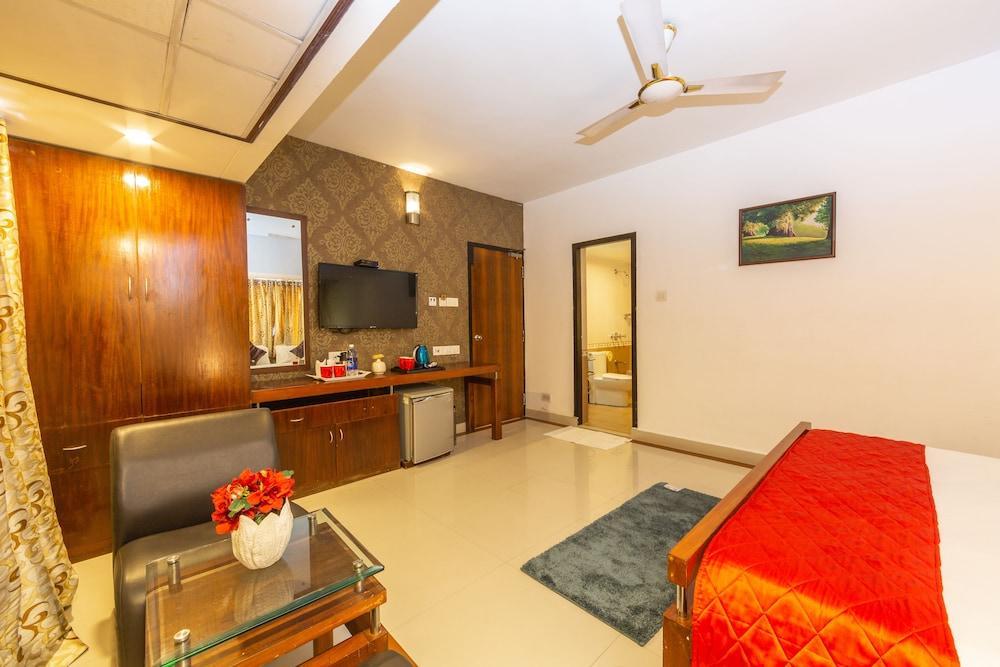 Treebo Trend Time Square Marine Drive Otel Kochi Dış mekan fotoğraf