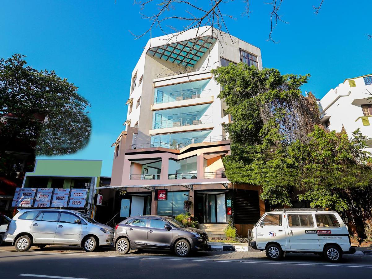 Treebo Trend Time Square Marine Drive Otel Kochi Dış mekan fotoğraf