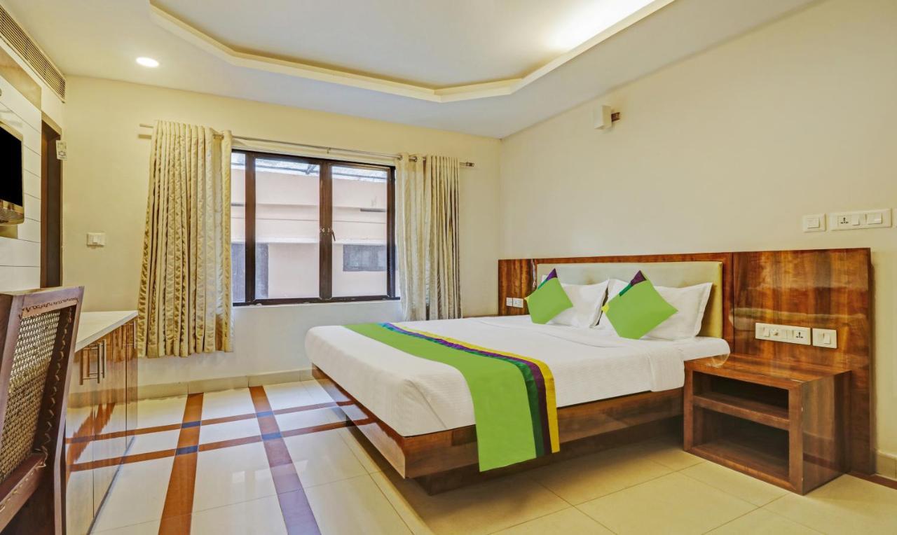 Treebo Trend Time Square Marine Drive Otel Kochi Dış mekan fotoğraf