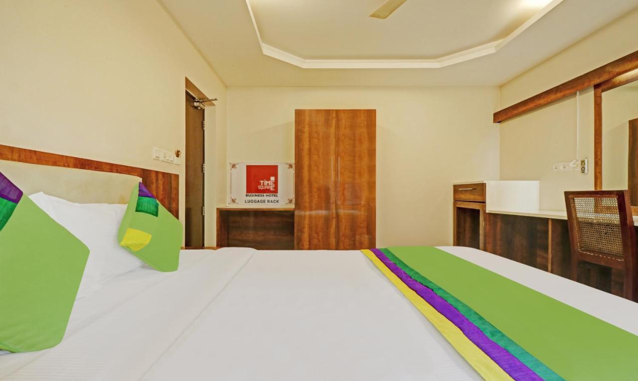 Treebo Trend Time Square Marine Drive Otel Kochi Dış mekan fotoğraf