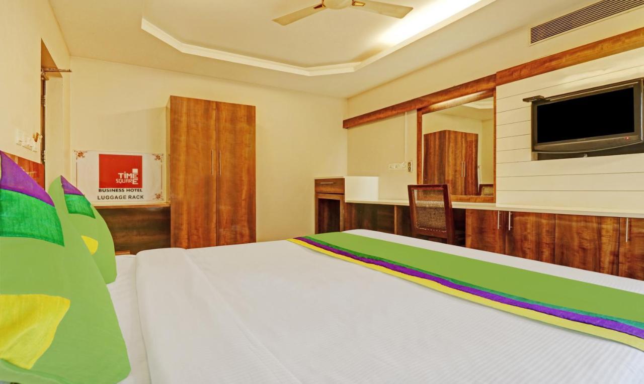 Treebo Trend Time Square Marine Drive Otel Kochi Dış mekan fotoğraf