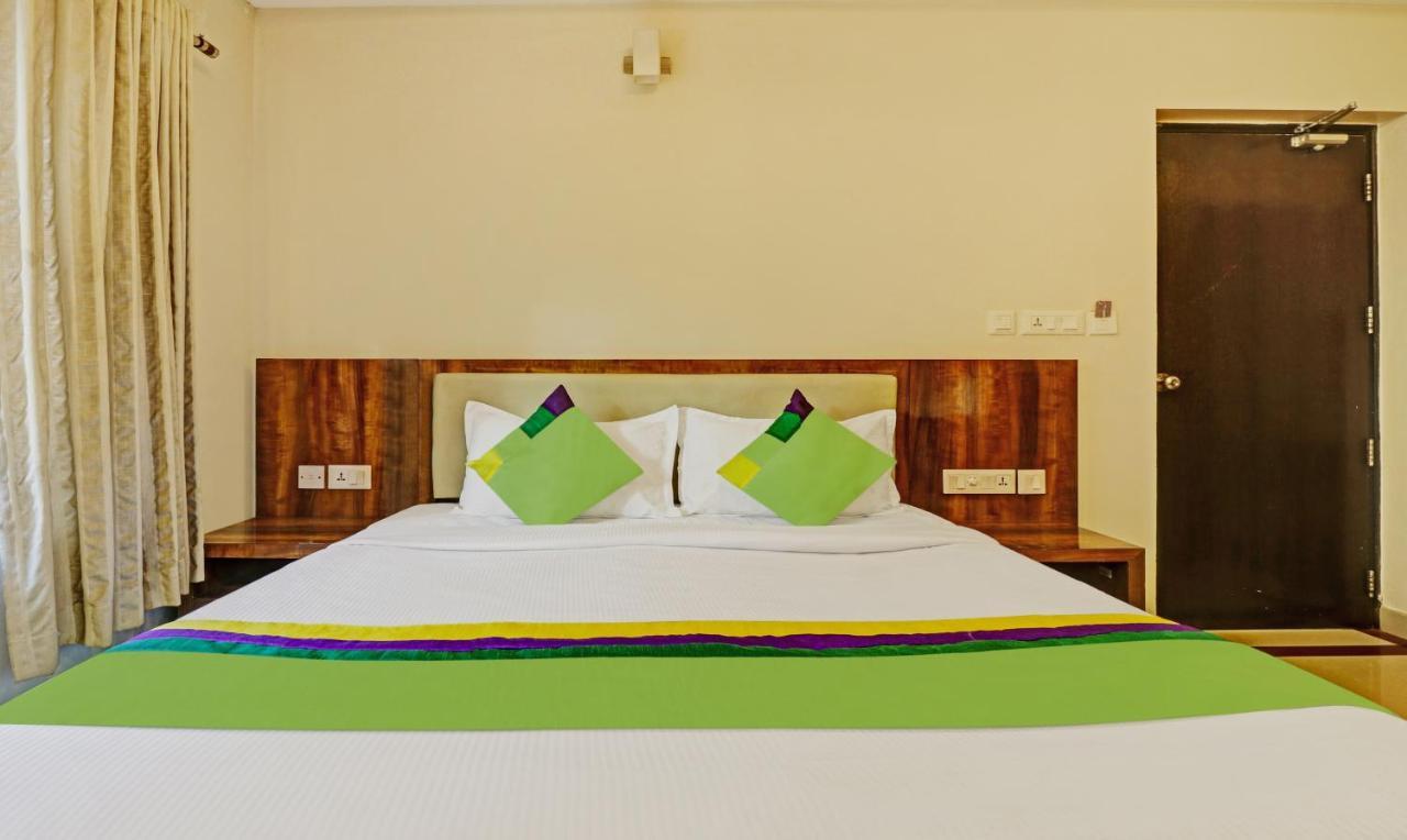 Treebo Trend Time Square Marine Drive Otel Kochi Dış mekan fotoğraf