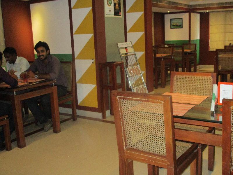 Treebo Trend Time Square Marine Drive Otel Kochi Dış mekan fotoğraf