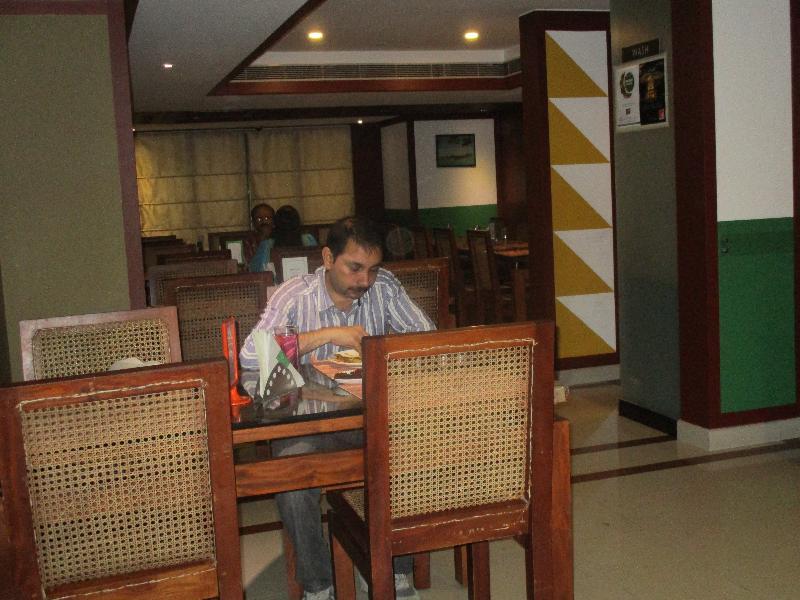 Treebo Trend Time Square Marine Drive Otel Kochi Dış mekan fotoğraf