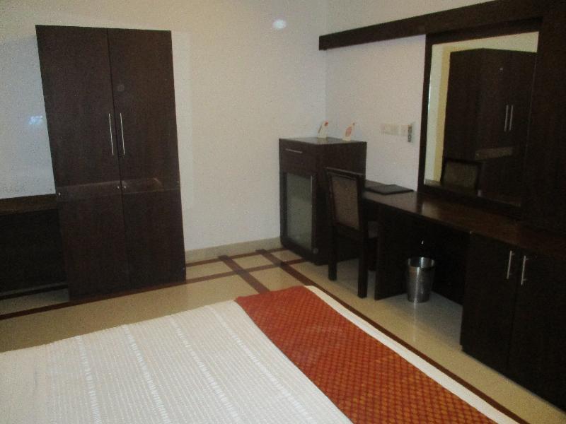 Treebo Trend Time Square Marine Drive Otel Kochi Dış mekan fotoğraf
