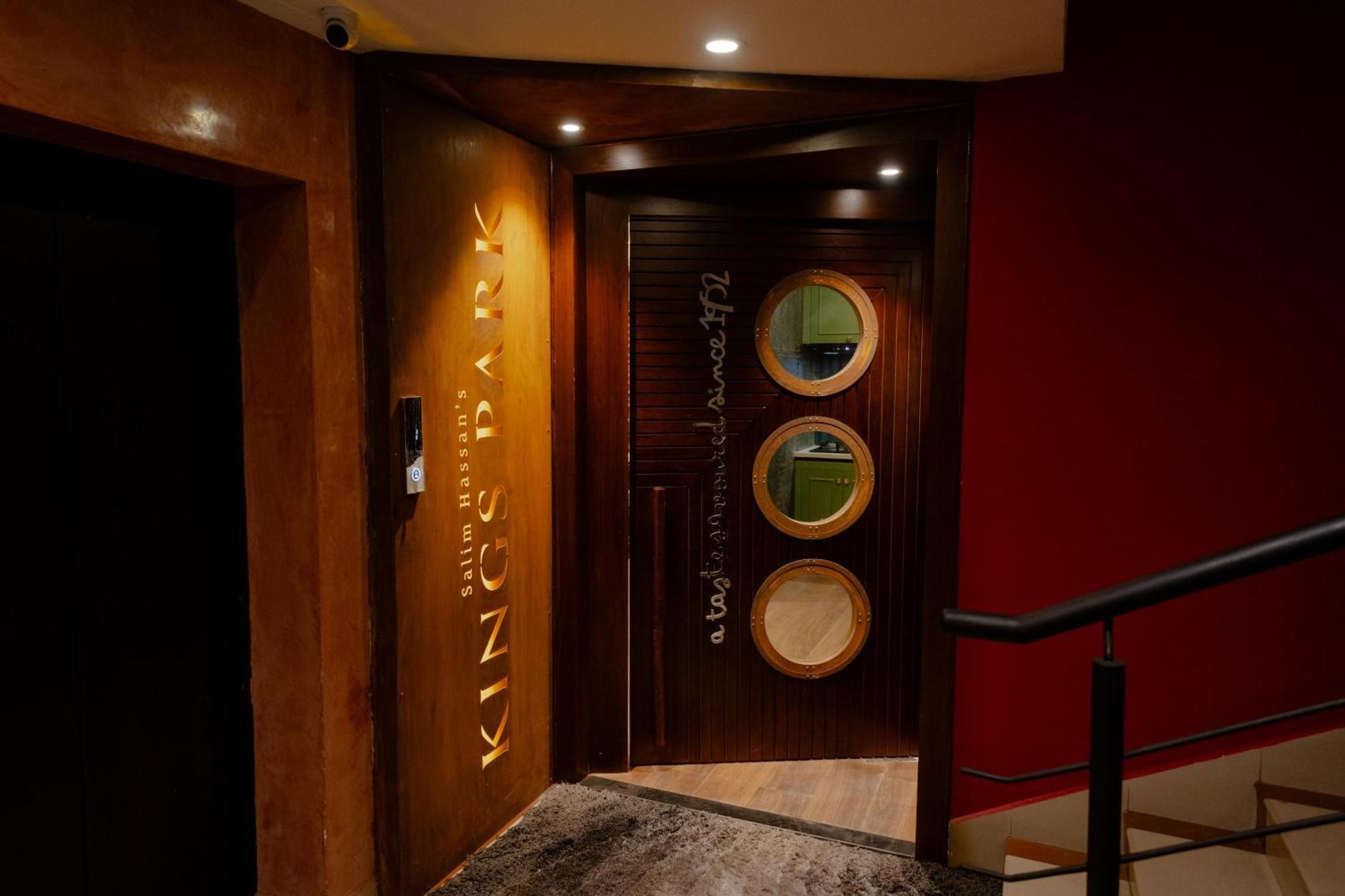 Treebo Trend Time Square Marine Drive Otel Kochi Dış mekan fotoğraf