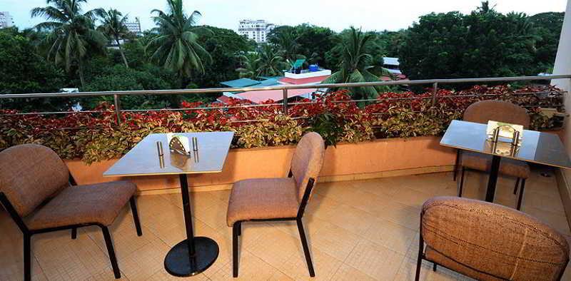 Treebo Trend Time Square Marine Drive Otel Kochi Dış mekan fotoğraf